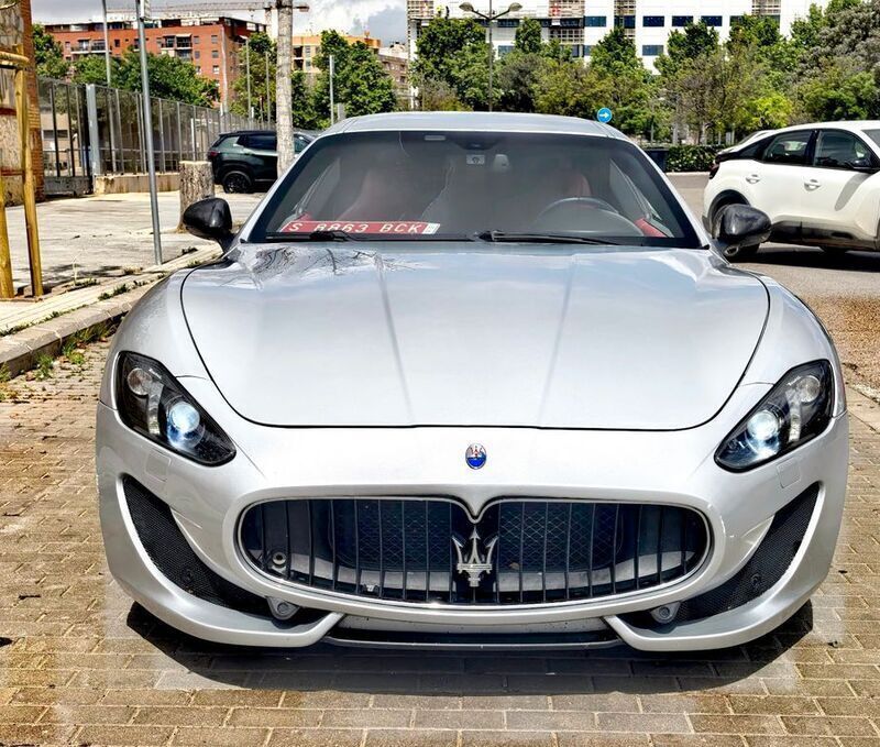 Grau Gebraucht 2013 Maserati Granturismo Coupé | 36.800 € - Bild 1/4