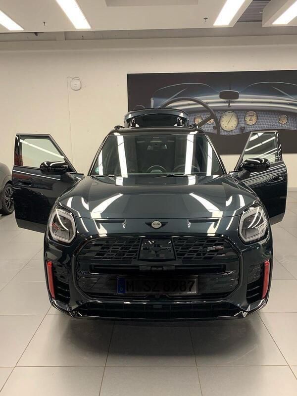 Grau Gebraucht 2025 Mini John Cooper Works Countryman SUV | 51.500 € (Fairer Preis) - Bild 1/4