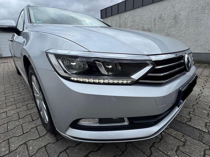 Gebraucht VW Passat Highline 150 PS (110 kW) 2015 Silber Kombi