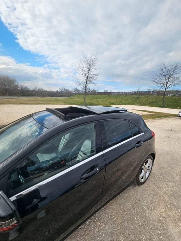 Schwarz Gebraucht 2015 Mercedes A180 Edition Limousine | 14.000 € (Fairer Preis) - Bild 1/4