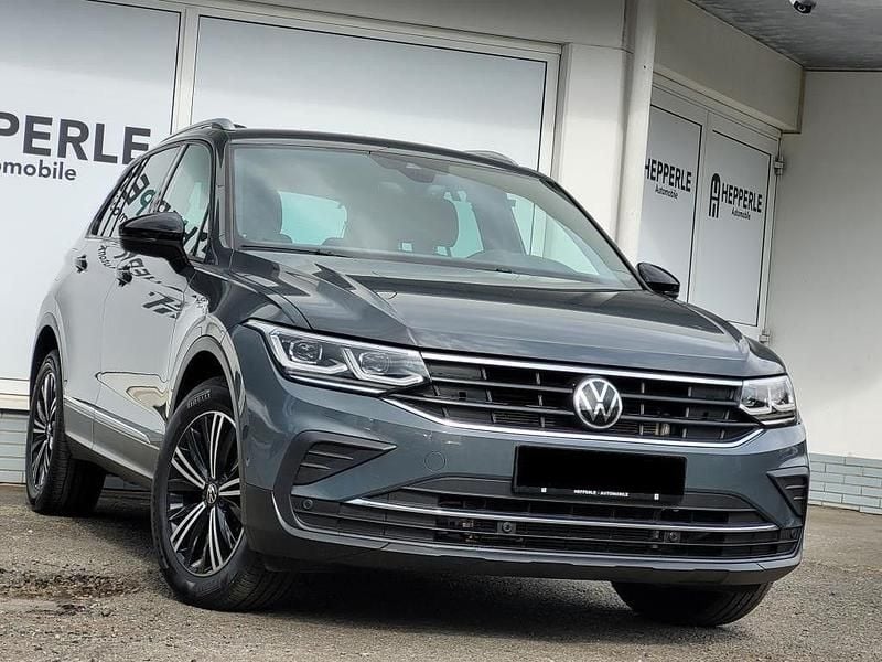 Gebraucht VW Tiguan Active 150 PS (110 kW) 2021 Grau SUV