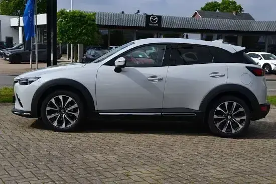 Gebraucht Mazda CX-3 Sports-Line 121 PS (88 kW) 2018 Weiss SUV
