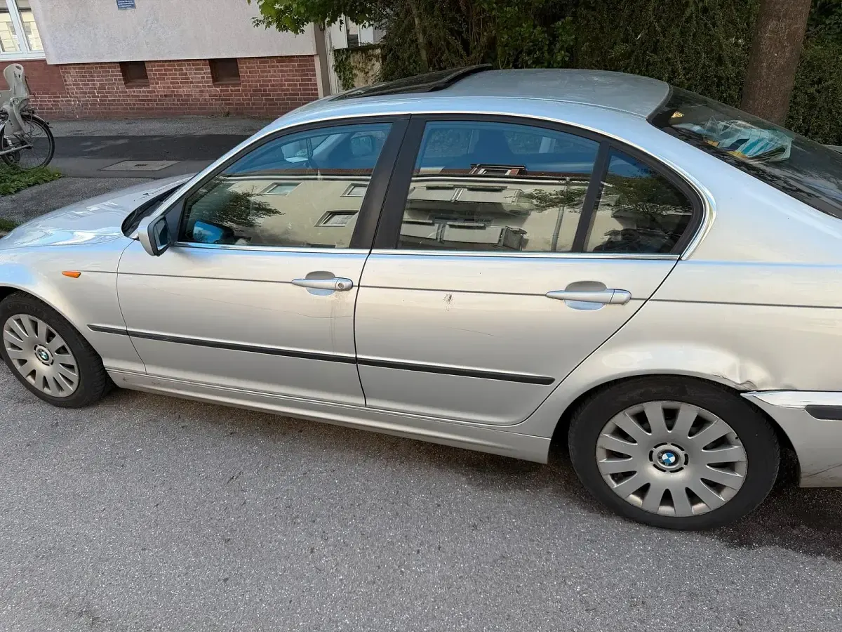 Brugt BMW 320 170 HK (125 kW) 2002 Sølv Sedan