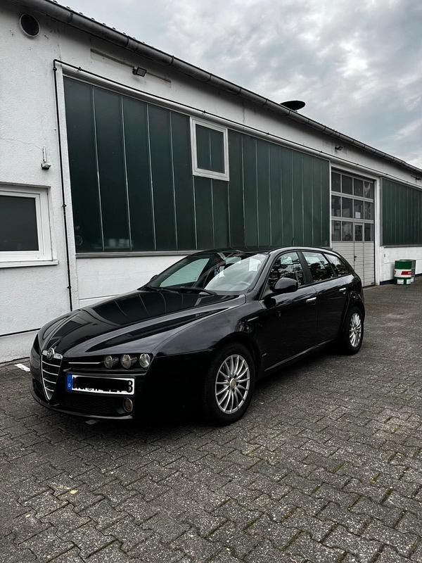 Schwarz Gebraucht 2007 Alfa Romeo 159 Distinctive Kombi | 2.249 € (Guter Preis) - Bild 1/4