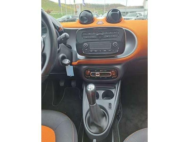 Second-hand Smart ForFour Passion 71 CP (52 kW) 2016 Roșu Hatchback