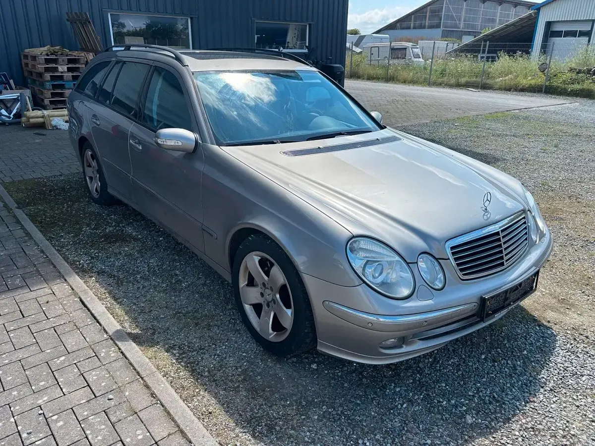 Gebraucht Mercedes E320 224 PS (164 kW) 2005 Beige Kombi