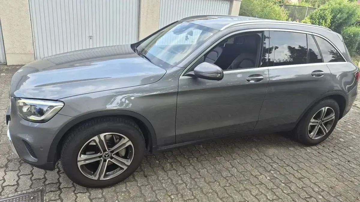 Gebraucht Mercedes GLC220 194 PS (142 kW) 2020 Grau SUV