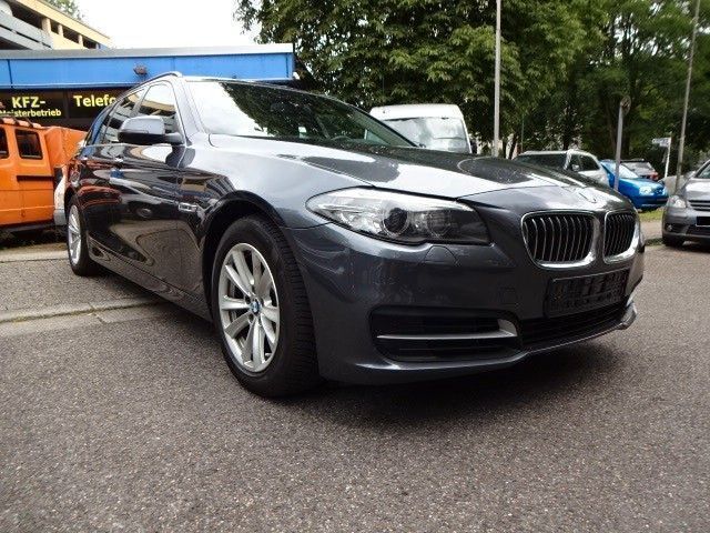 Grau Gebraucht 2015 BMW 518 Kombi | 9.999 € (Etwas zu teuer) - Bild 1/4