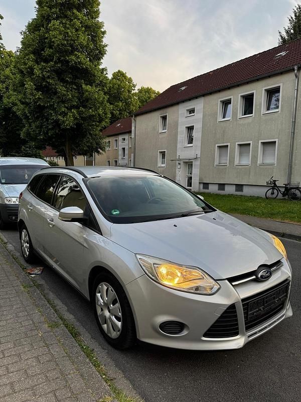 Brugt Ford Focus 116 HK (85 kW) 2012 Sølv Stationcar