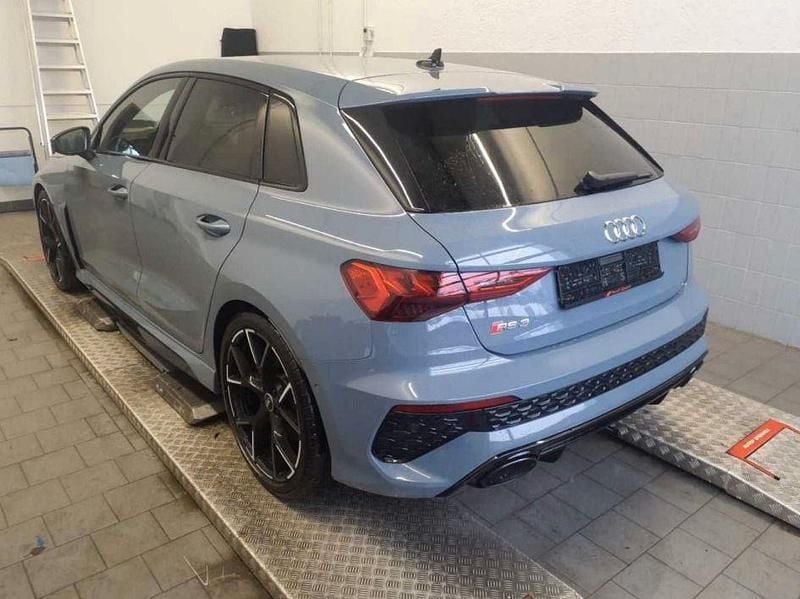 Gebraucht Audi RS3 Sport 400 PS (294 kW) 2023 Kemoragrau metallic Limousine