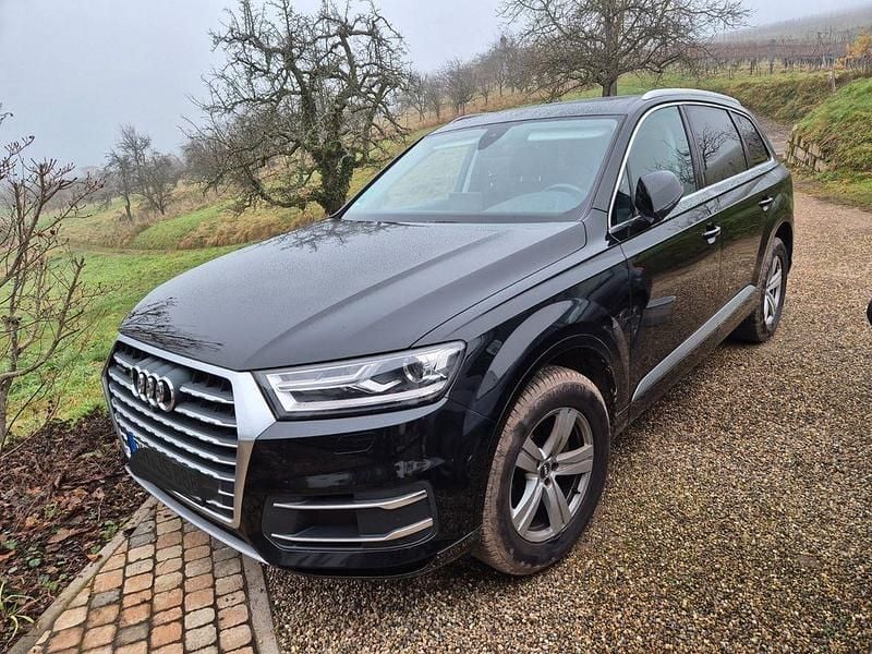 Schwarz Gebraucht 2017 Audi Q7 Ambiente SUV | 29.900 € (Superpreis) - Bild 1/4