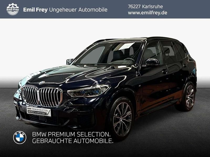 M carbonschwarz metallic Gebraucht 2022 BMW X5 Sport Line SUV | 54.990 € (Etwas zu teuer) - Bild 1/3