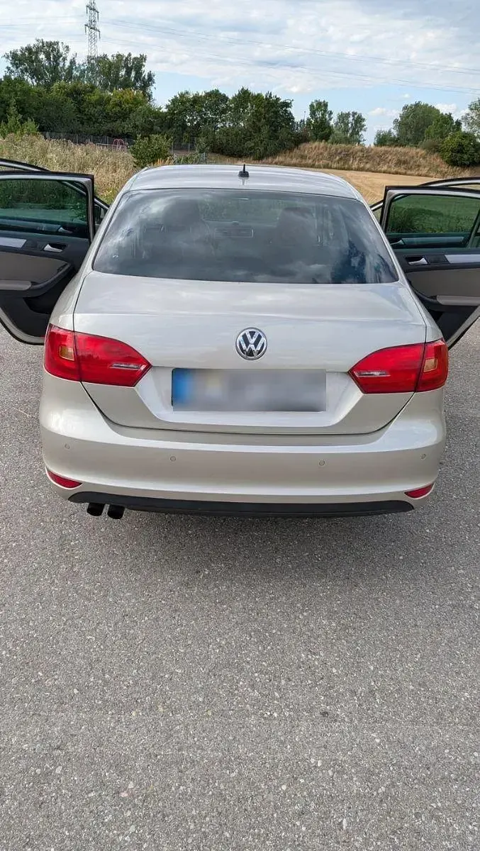 Gebraucht VW Jetta Highline 140 PS (102 kW) 2012 Limousine