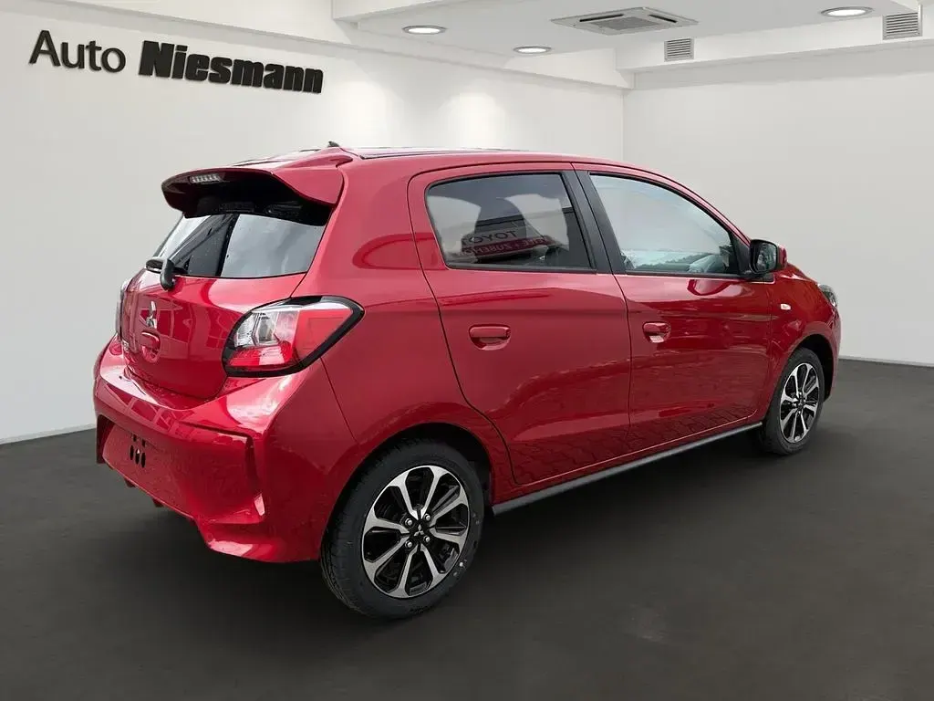 Neu Mitsubishi Space Star Select+ 71 PS (52 kW) 2025 Rot Kleinwagen