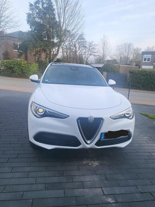 Gebraucht Alfa Romeo Stelvio Super 280 PS (205 kW) 2018 Weiß SUV
