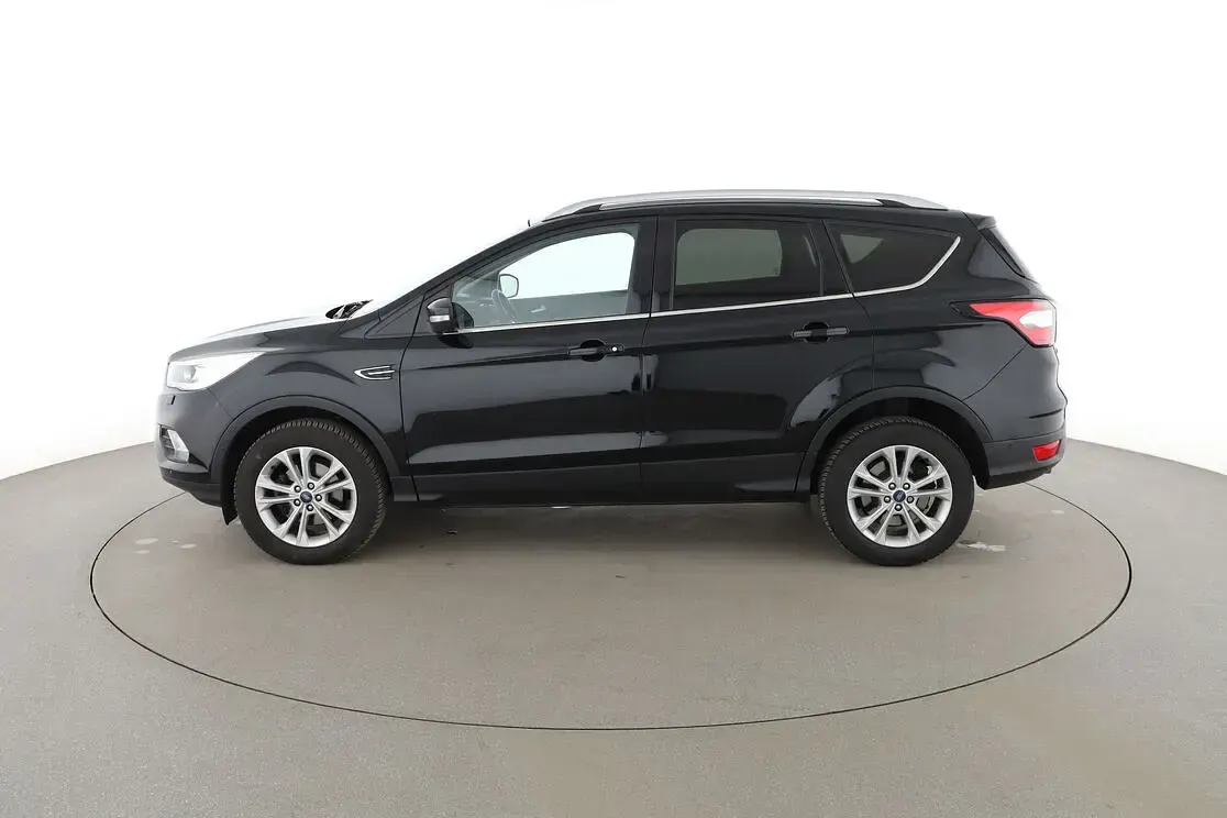 Gebraucht Ford Kuga Titanium 150 PS (110 kW) 2019 Schwarz SUV