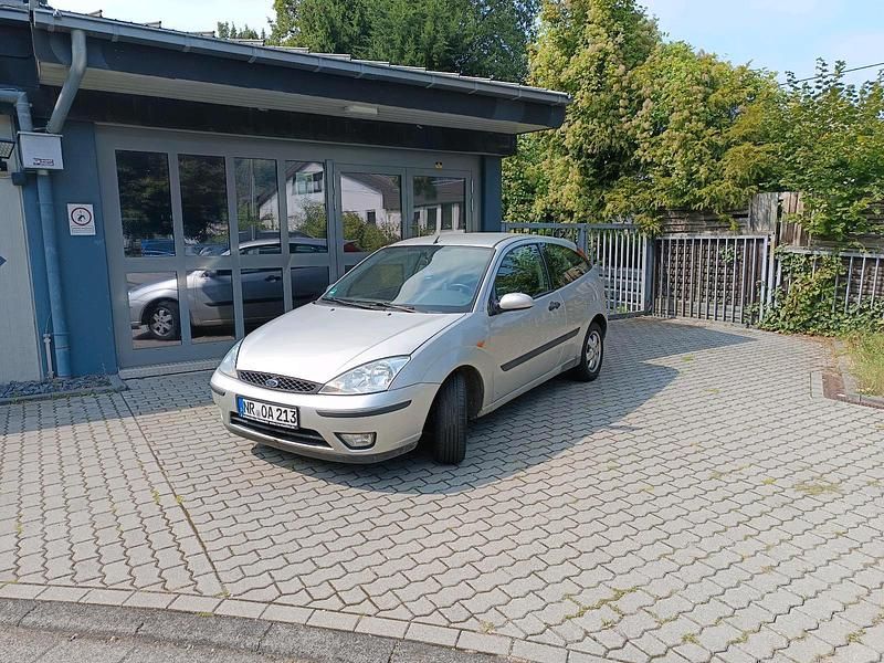 Silber Gebraucht 2003 Ford Focus Kleinwagen | 1.200 € (Fairer Preis) - Bild 1/4