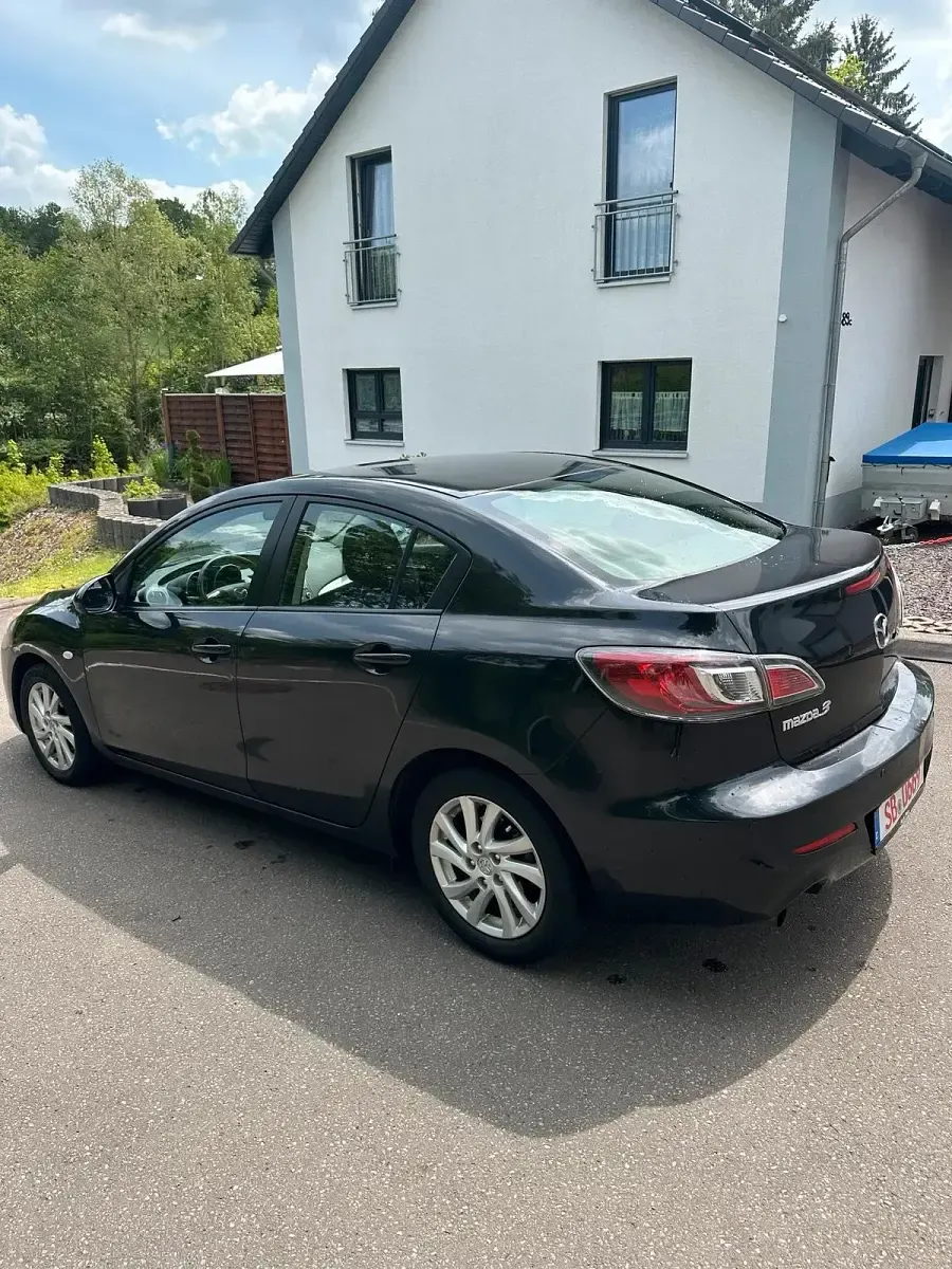 Gebraucht Mazda 3 115 PS (84 kW) 2013 Schwarz Limousine