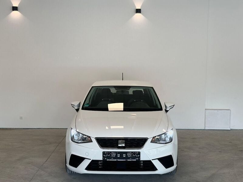 Weiß Gebraucht 2017 Seat Ibiza Style Limousine | 9.290 € (Guter Preis) - Bild 1/4