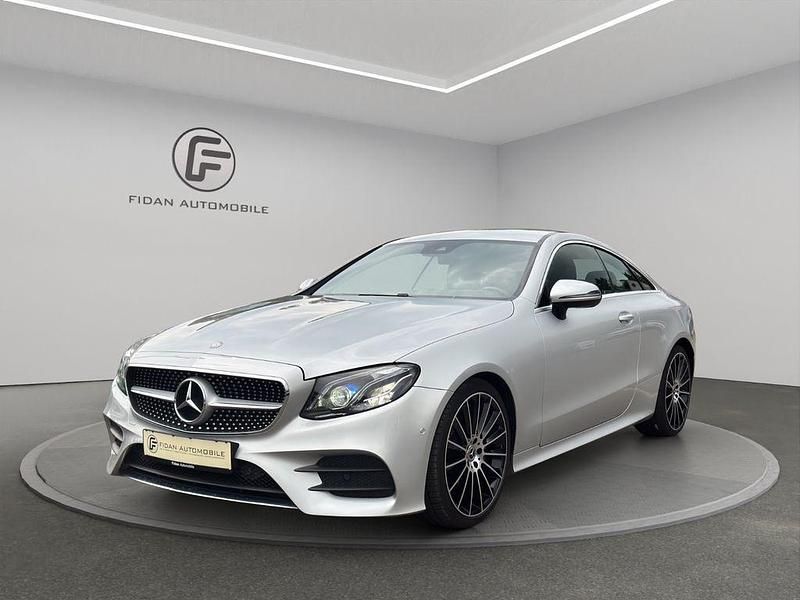 Silber Gebraucht 2017 Mercedes E200 AMG line Coupé | 30.850 € (Fairer Preis) - Bild 1/4
