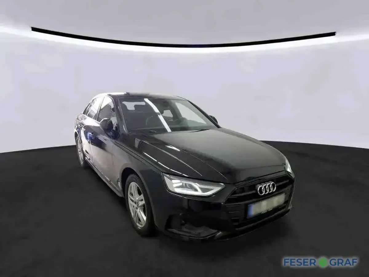 Gebraucht Audi A4 Advanced 204 PS (150 kW) 2022 Mythosschwarz metallic Limousine