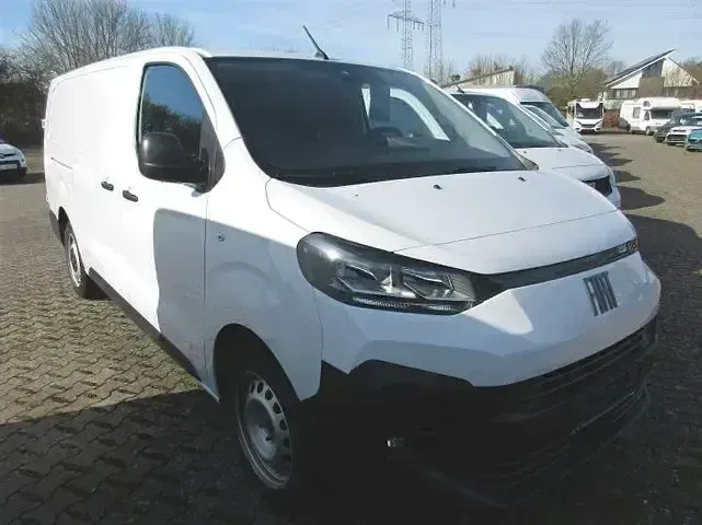 Gebraucht Fiat Scudo 145 PS (106 kW) 2024 Weiß Van