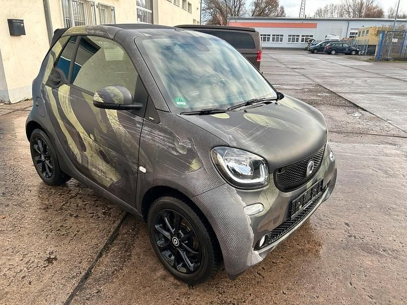 Gebraucht Smart ForTwo Cabrio Basis 90 PS (66 kW) 2019 Weiß Cabrio