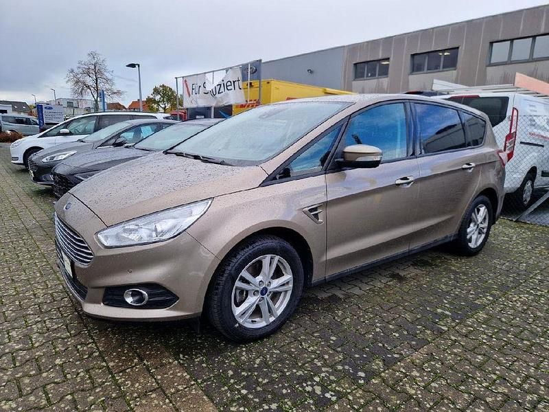 Grau Gebraucht 2019 Ford S-MAX Business Edition Van / Kleinbus | 19.995 € (Teuer) - Bild 1/3