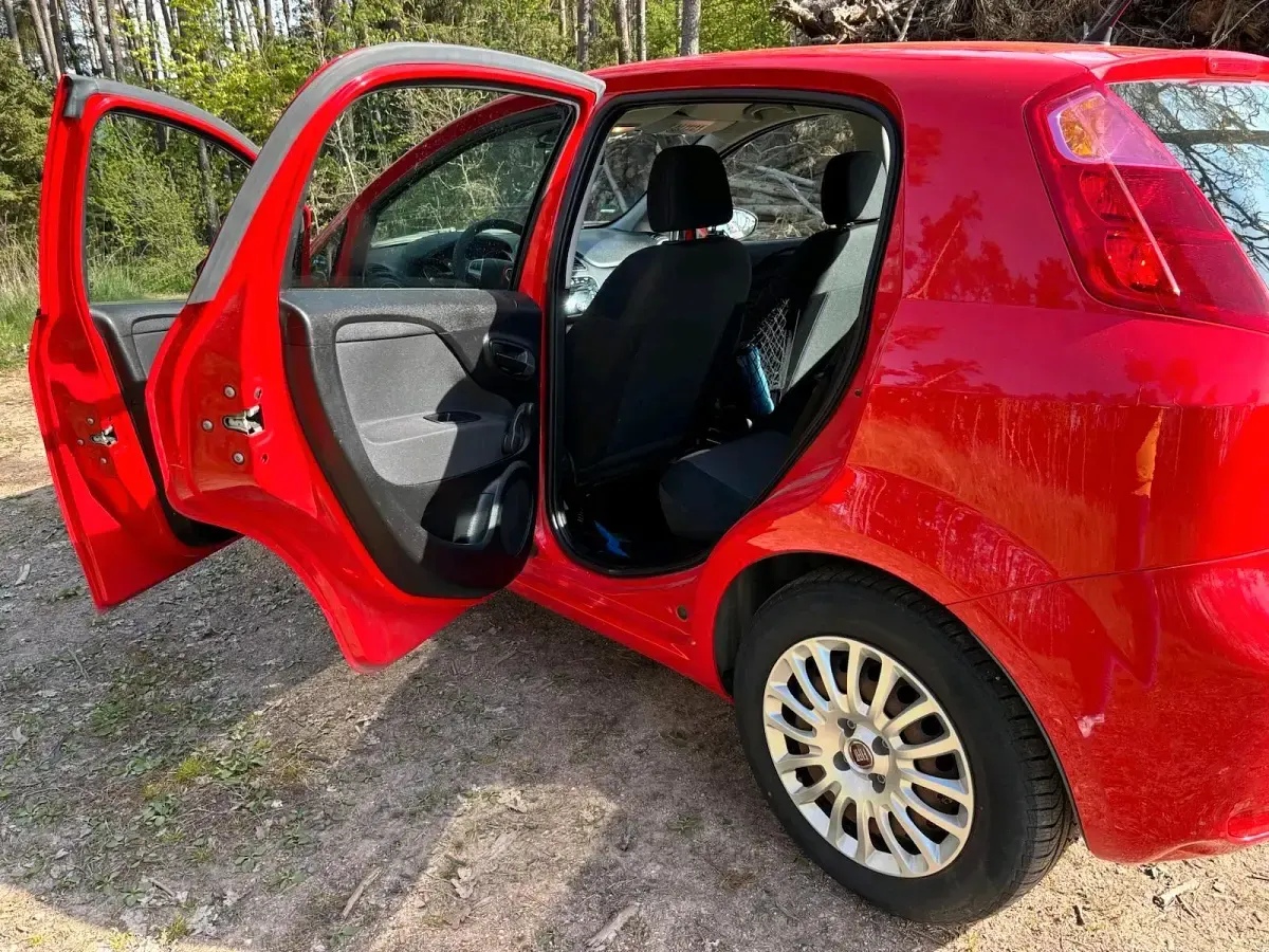 Gebraucht Fiat Punto 72 PS (52 kW) 2016 Rot Kleinwagen