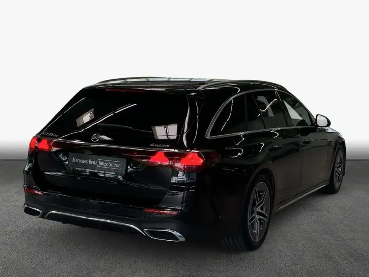 Gebraucht Mercedes E300 Premium 313 PS (230 kW) 2025 Obsidianschwarz metallic Kombi