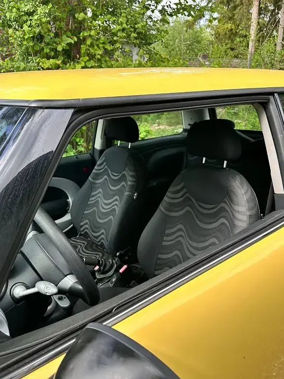 Occasion Mini ONE 90 ch (66 kW) 2003 Jaune Citadine