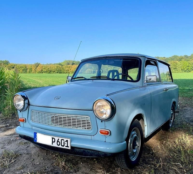Grün Gebraucht 1991 Trabant 601 Kombi | 6.999 € - Bild 1/4