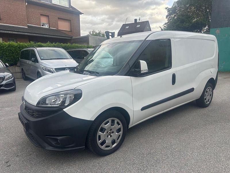 Weiß Gebraucht 2019 Fiat Doblò Van / Kleinbus | 10.700 € (Guter Preis) - Bild 1/4
