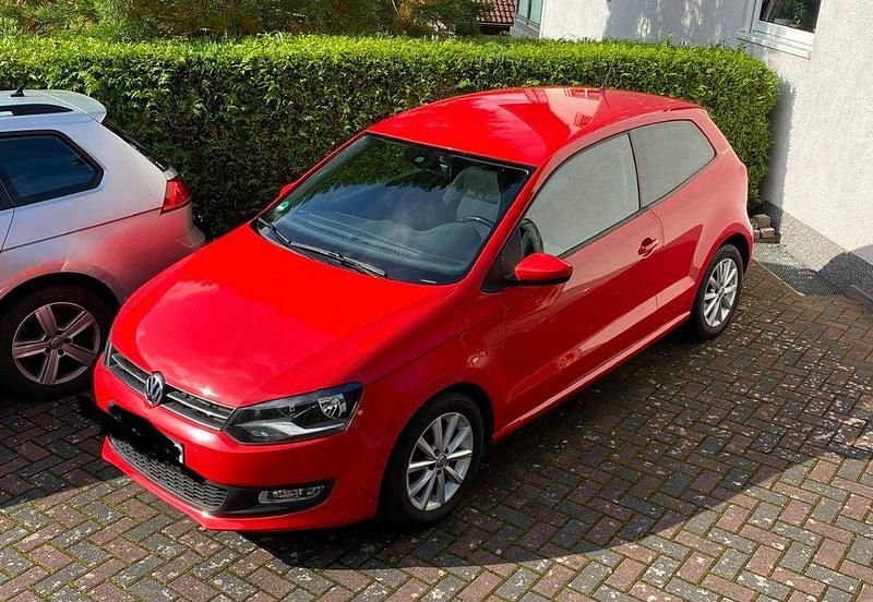 Rot Gebraucht 2010 VW Polo Team Kleinwagen | 5.499 € (Fairer Preis) - Bild 1/4