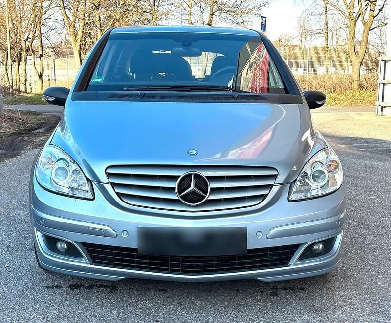 Gebraucht Mercedes B180 109 PS (80 kW) 2006 Blau Van / Kleinbus