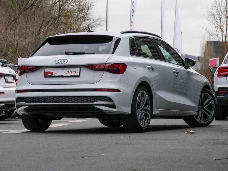 Gebraucht Audi A3 Advanced Plus 150 PS (110 kW) 2025 Gletscherweiß metallic Limousine
