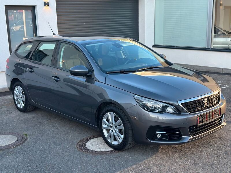 Grau Gebraucht 2020 Peugeot 308 Active Kombi | 9.990 € (Etwas zu teuer) - Bild 1/4