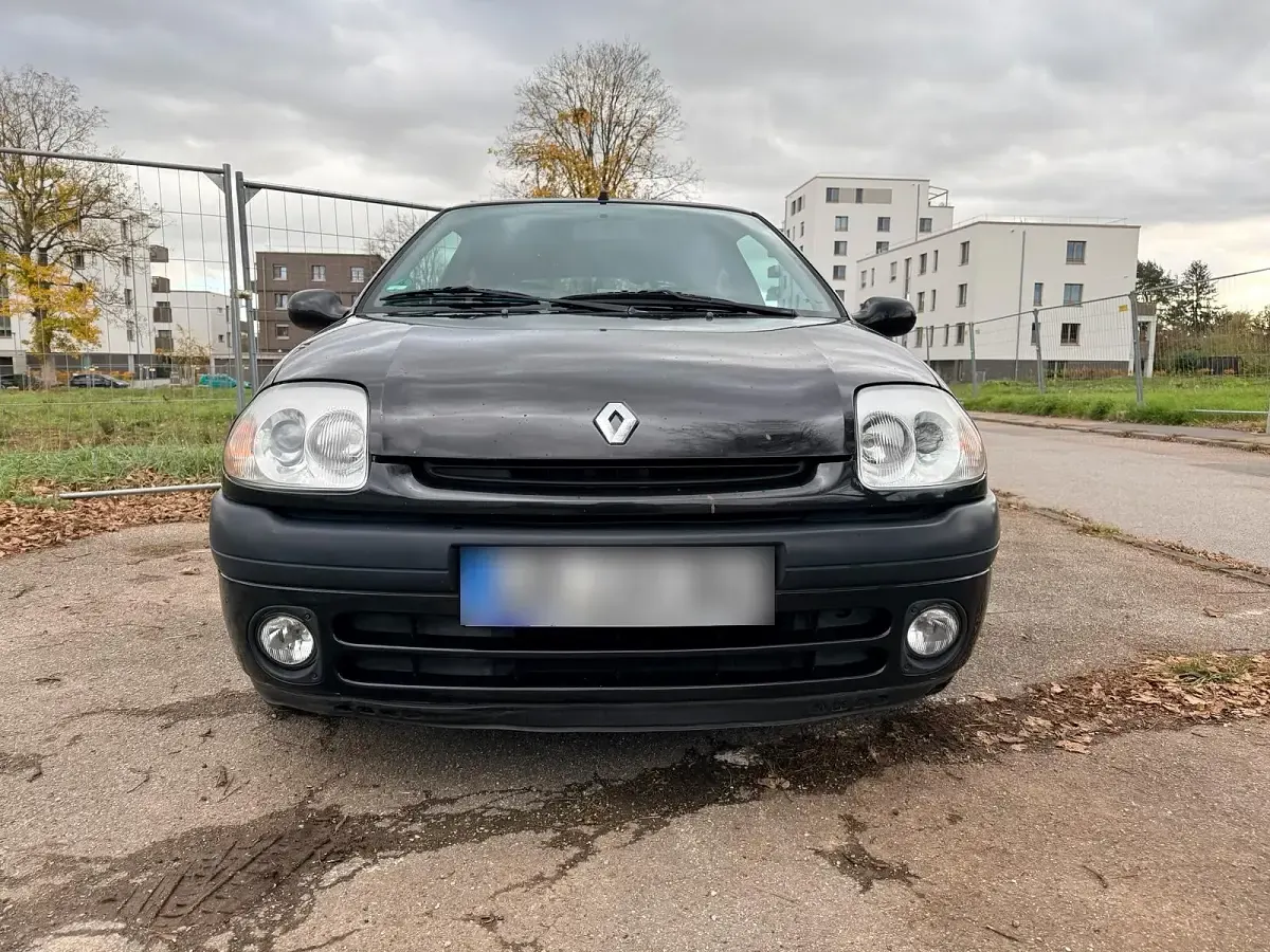 Gebraucht Renault Clio II 58 PS (42 kW) 2000 Schwarz Kleinwagen