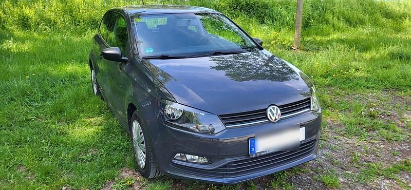 Grau Gebraucht 2014 VW Polo Trendline Kleinwagen | 5.000 € (Fairer Preis) - Bild 1/4