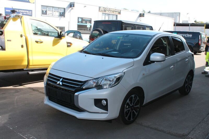 Weiß Gebraucht 2023 Mitsubishi Space Star Select+ Limousine | 12.500 € (Fairer Preis) - Bild 1/4
