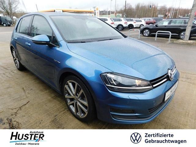 Pacificblue metallic 6588 (metallic) Gebraucht 2017 VW Golf VII Comfortline Limousine | 14.250 € (Fairer Preis) - Bild 1/4