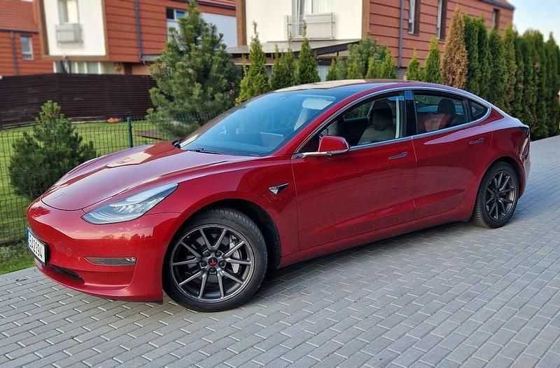 Gebraucht Tesla Model 3 191 kW (261 PS) 2018 Rot Limousine