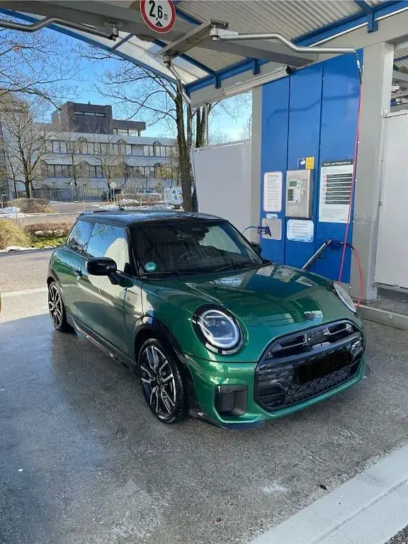 Gebraucht Mini John Cooper Works 204 PS (150 kW) 2024 Grün Kleinwagen