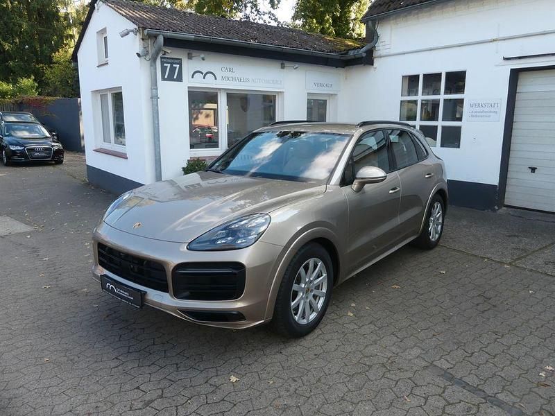 Silber Gebraucht 2018 Porsche Cayenne S SUV | 44.990 € - Bild 1/4
