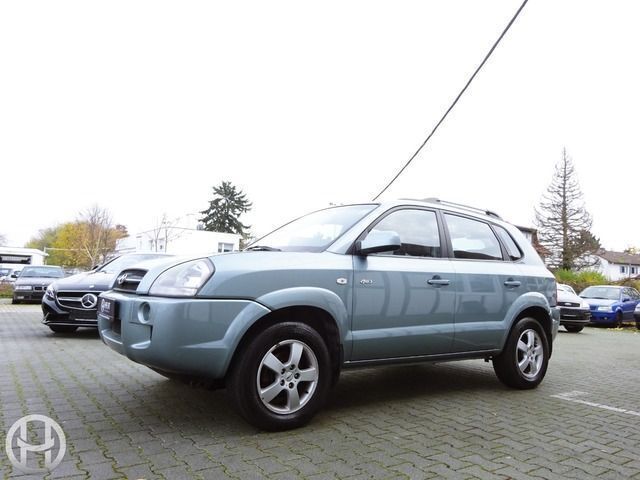 Gebraucht Hyundai Tucson GLS 141 PS (103 kW) 2005 Silber metallic SUV