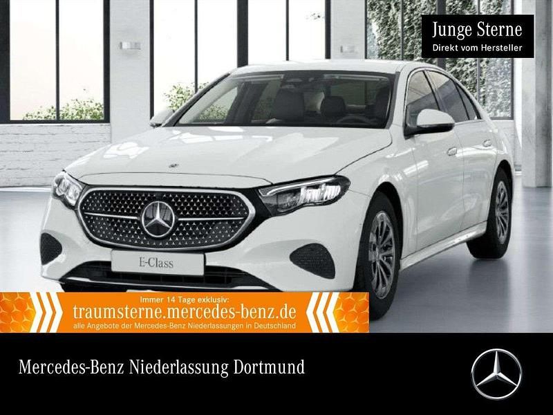 Weiß Gebraucht 2024 Mercedes E220 Advanced Limousine | 46.980 € (Superpreis) - Bild 1/3