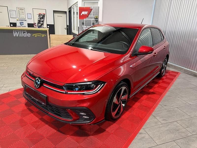 Rot Gebraucht 2024 VW Polo GTI Limousine | 24.900 € (Guter Preis) - Bild 1/4