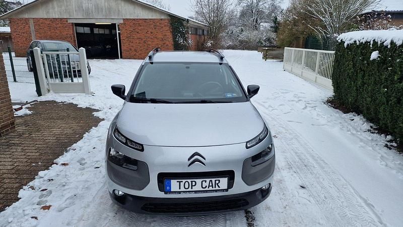 Lackierung aluminiumgrau/met Gebraucht 2016 Citroën C4 Feel SUV | 8.900 € (Fairer Preis) - Bild 1/4
