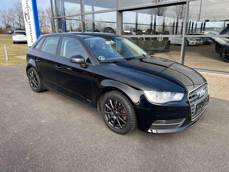 Gebraucht Audi A3 Ambition 105 PS (77 kW) 2014 Schwarz Limousine