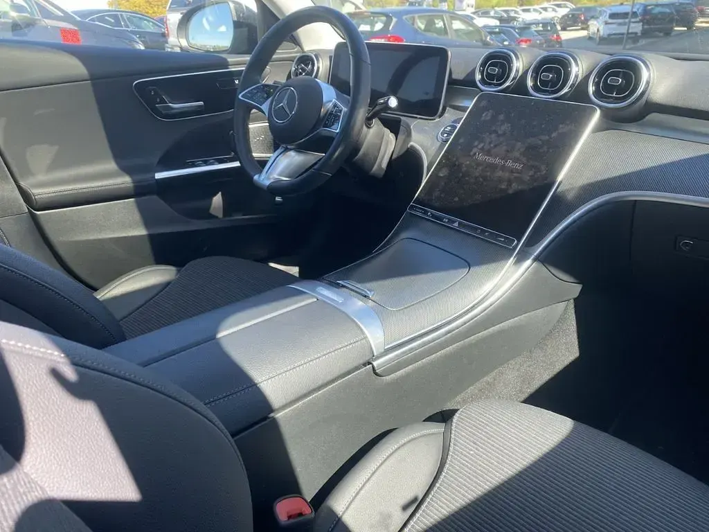 Gebraucht Mercedes C200 Avantgarde 163 PS (119 kW) 2022 Schwarz Limousine